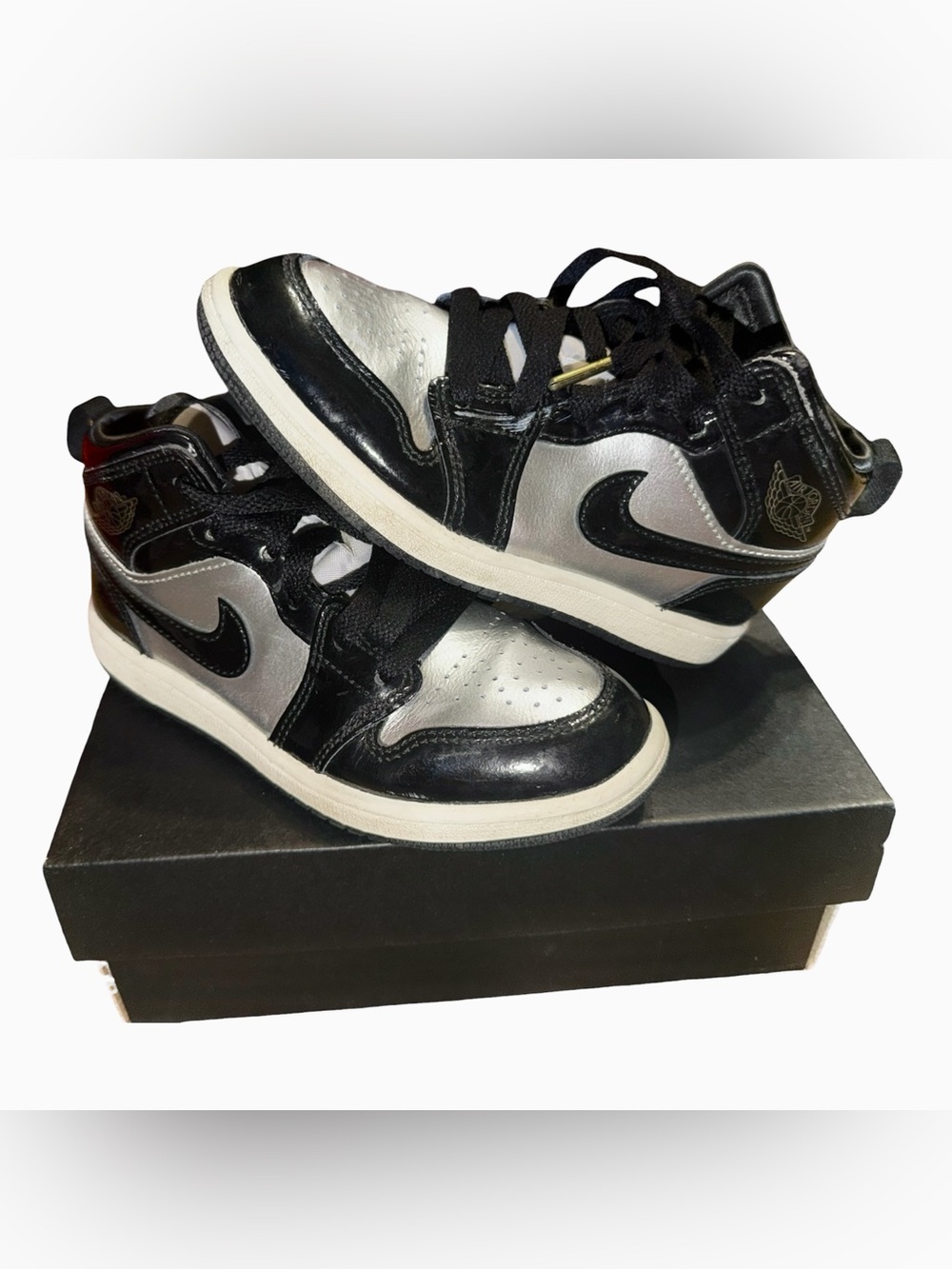 Jordan 1 Mid SE (PS) Kids' Black/Metallic Gold High-Top Sneakers